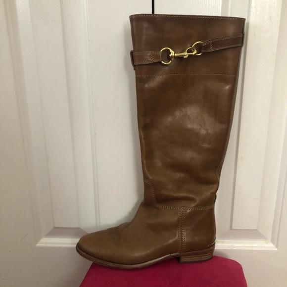 SALE PRICE DROP Authentic COACH tan leather and gold hardware riding boots - Picture 2 of 9